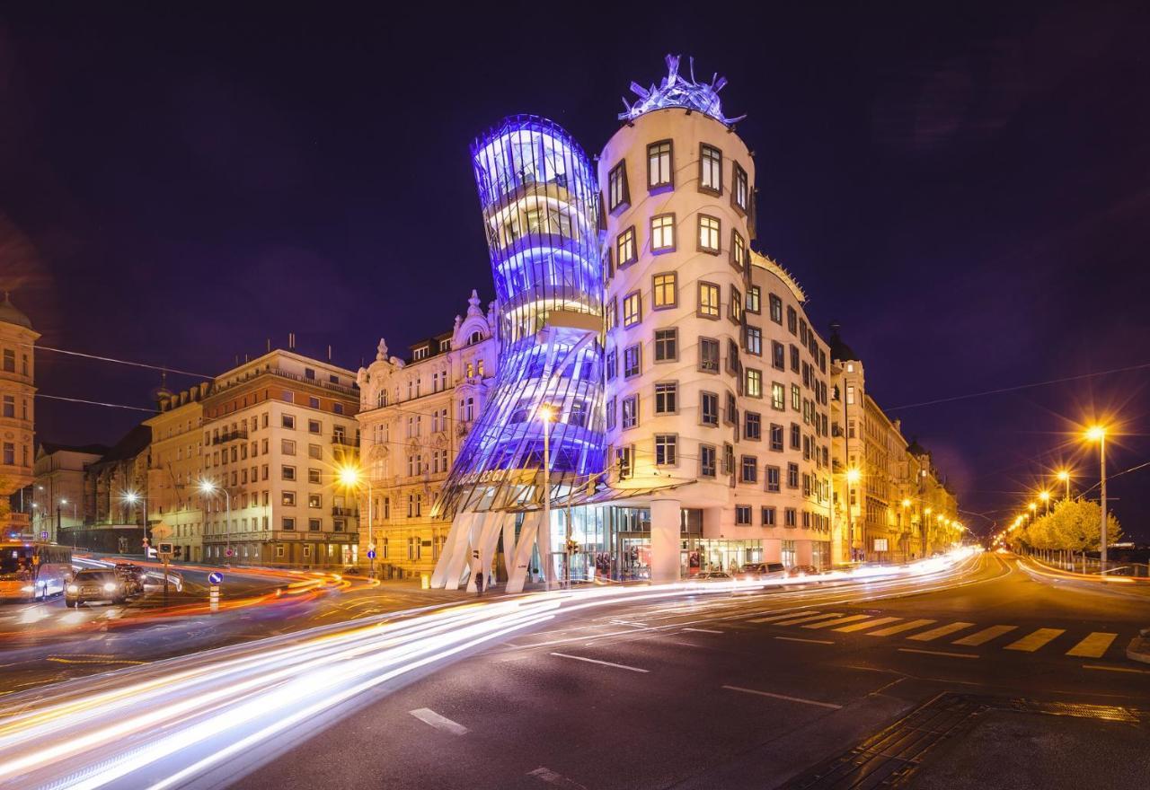 Dancing House - Tančící dům hotel Praga Exterior foto